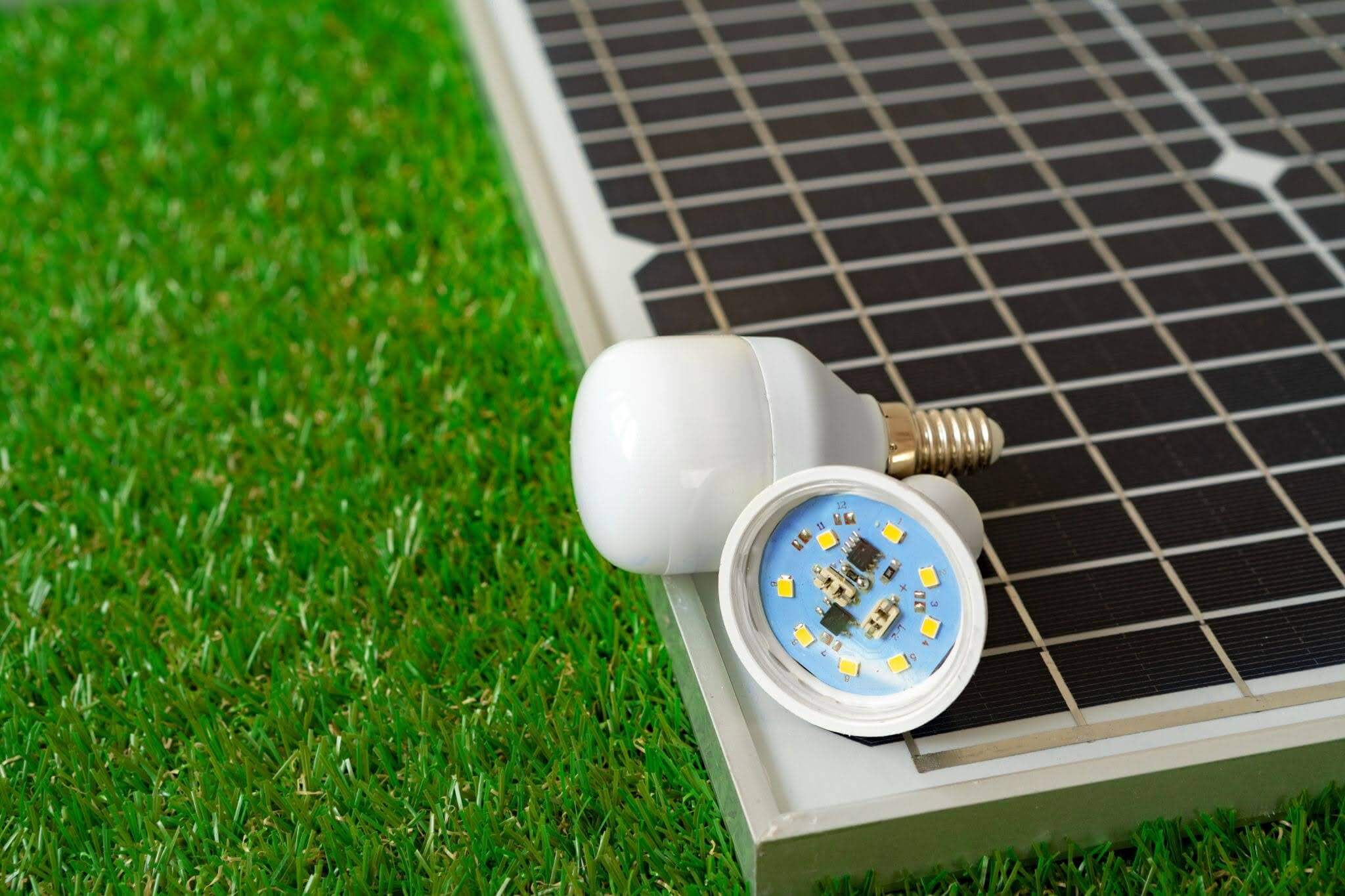 How solar lights work.